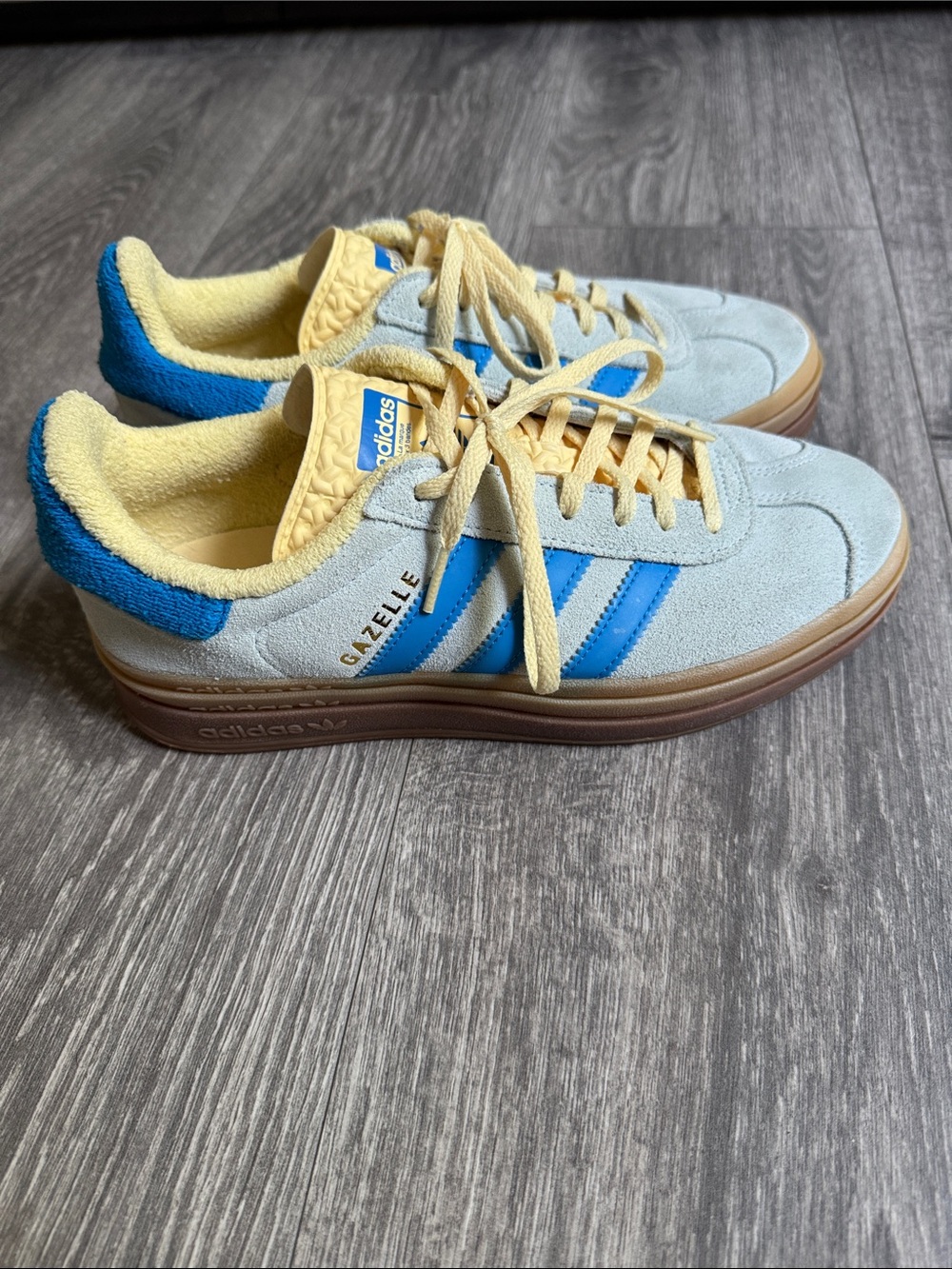 adidas Gazelle Suede Sneakers in Light blue , Blue & Yellow